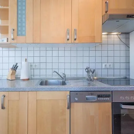 Comfortable Holiday Home On The Bay Of Greifswald Ferienhaus