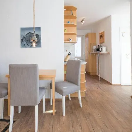 Ferienhaus Comfortable Holiday Home On The Bay Of Greifswald Stahlbrode