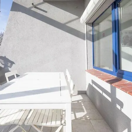 Comfortable Holiday Home On The Bay Of Greifswald Stahlbrode